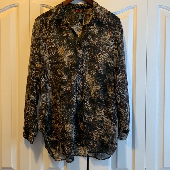 DEX Blouses - Picture 7 of 11